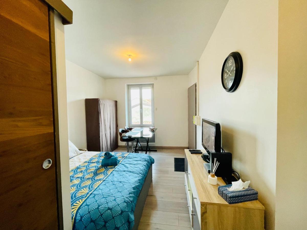 La Belcombe Apartment Sainte-Colombe  ภายนอก รูปภาพ
