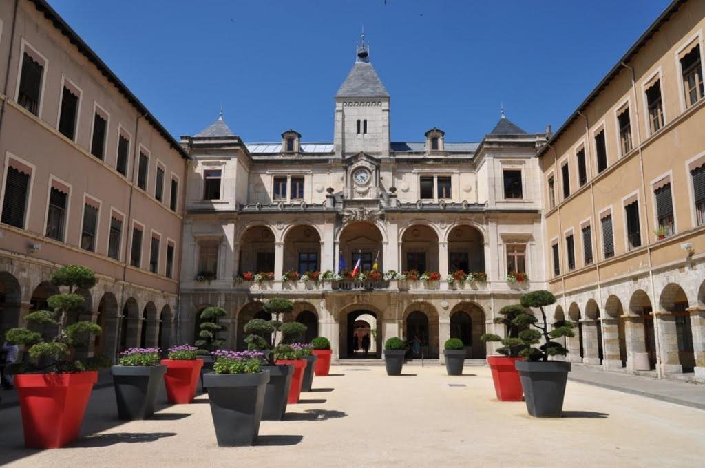 La Belcombe Apartment Sainte-Colombe  ภายนอก รูปภาพ